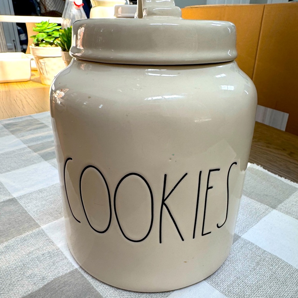 Rae Dunn Cookie Jar